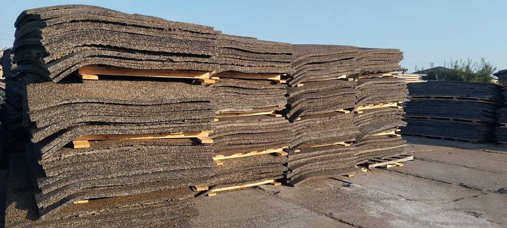 pod ścieżkę, boisko-  mata podkładowa, wodoprzepuszczalna- gruba, 3cm