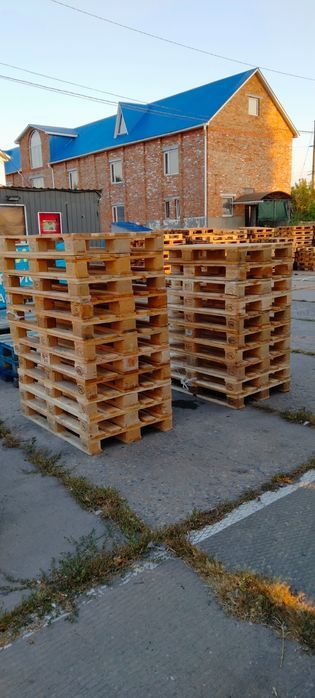Продаж та Bикуп дерев'яних піддонів в м. Сновск