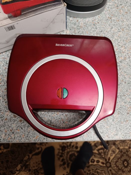 Сендвічниця-бутербродниця  SilverCrest 750w