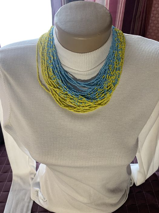 бусы (намисто ) ручна праця