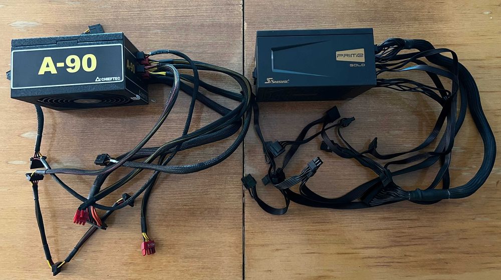 Блок живлення Seasonic 1300GB, Corsair RM 750x, Chieftec 750C, Emerson 1975W