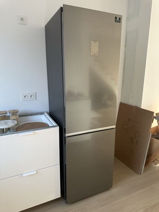 Lodówka Samsung RB34K6032SS – No Frost, dolny zamrażalnik Jak Nowa!!!