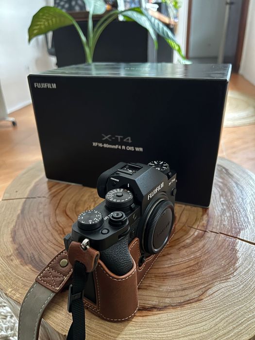FUJIFILM X-T4 + Capa em Couro – Excelente Estado
