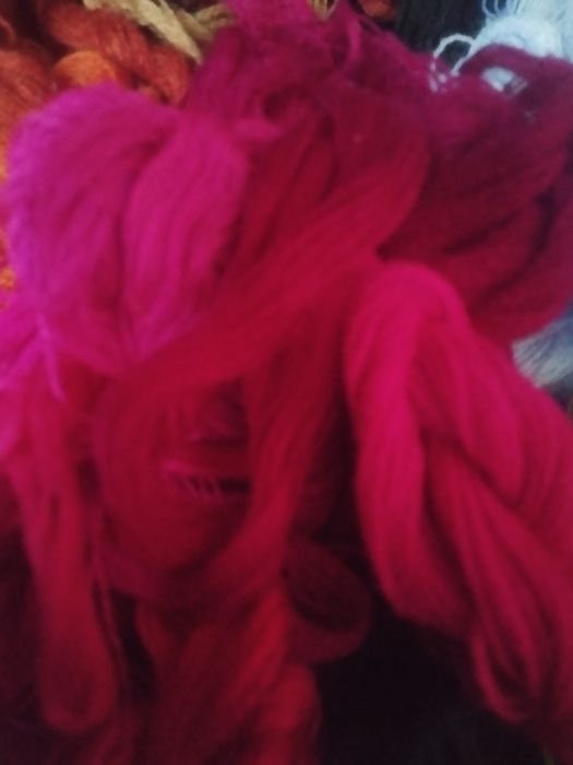 Акрилові нитки для вишивки