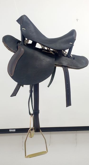 Сідло для коня повний комплект