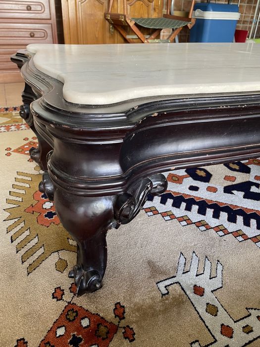 Mesa de sala em mármore