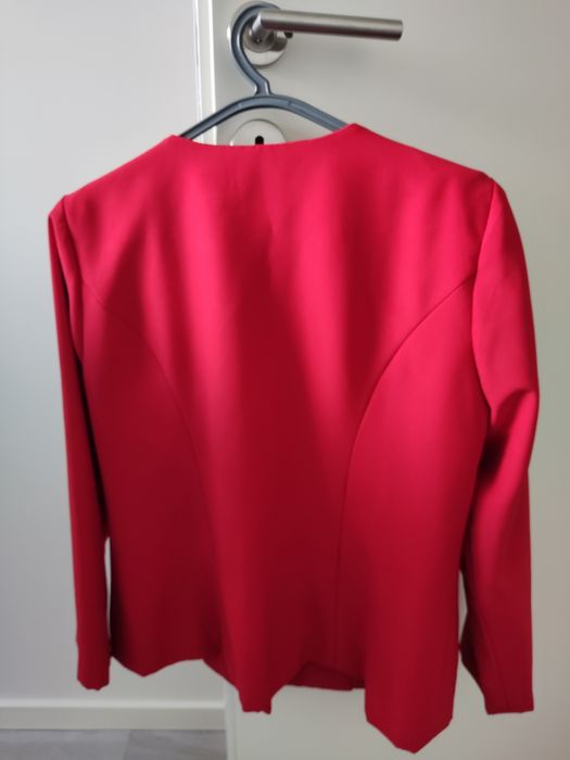 Blazer vermelho como novo