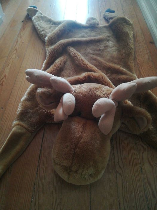 Alce de peluche, para arrumar brinquedos ou pijama