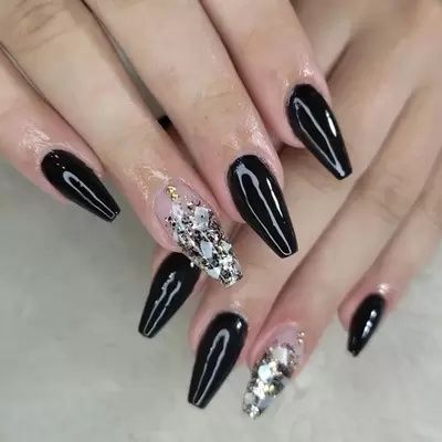 Gel, gelinho, imersão pó, massagens,  depilação a linha e cera, pedicu