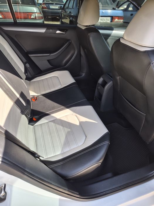 Jetta 2015року 1.8tsi