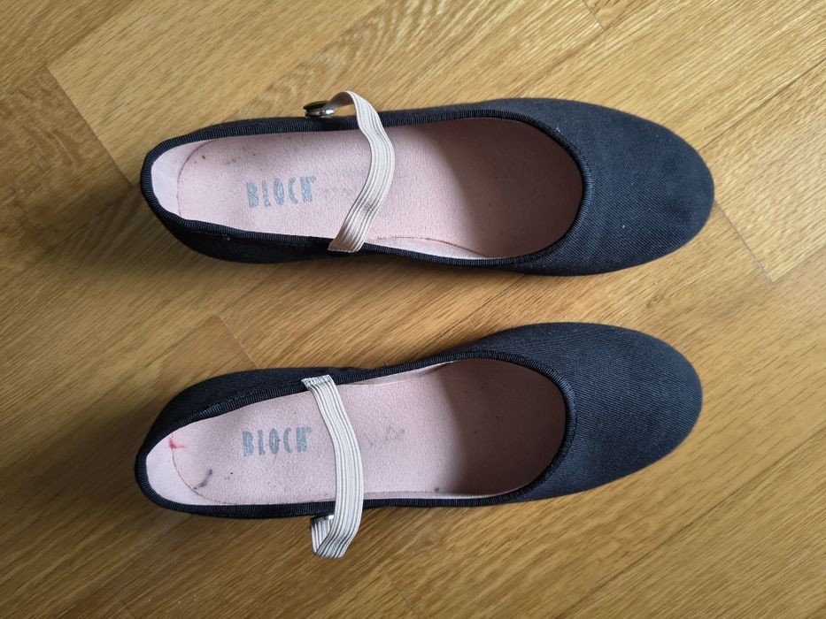 Sapatos Caracter Block Low Accent Tamanho 35