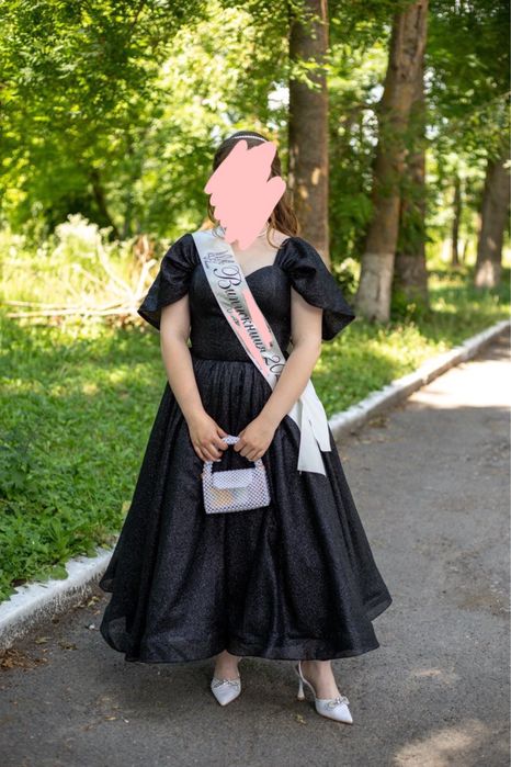 Випускна сукня чорна