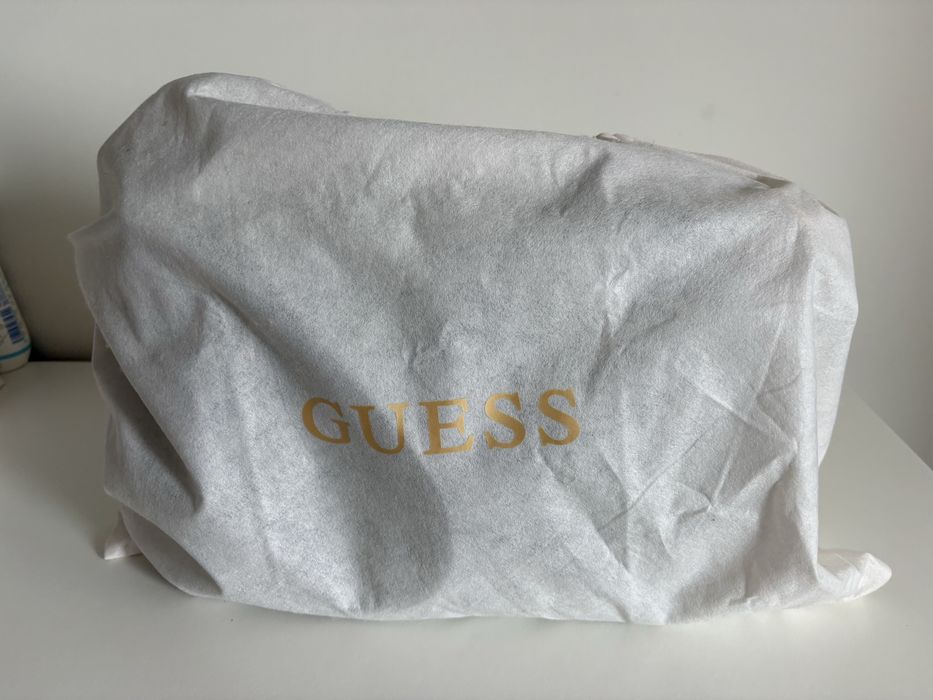 Mala Guess NOVA