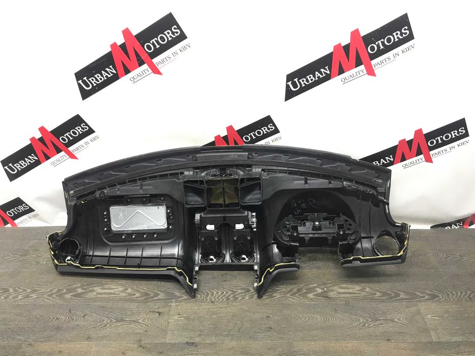 Торпеда панель салона Mercedes W-164 A1646800387