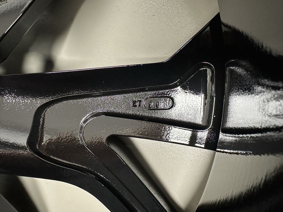 Комплект дисків для Audi RSQ8, SQ8, Q8, SQ7 5х112 R23