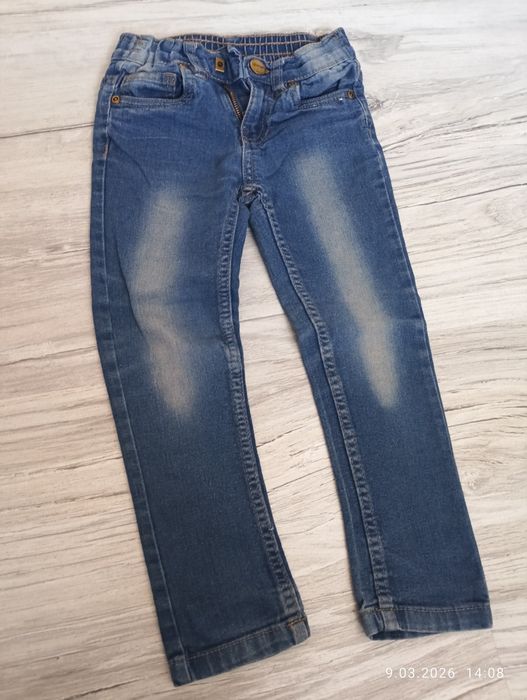 Spodnie jeans 104