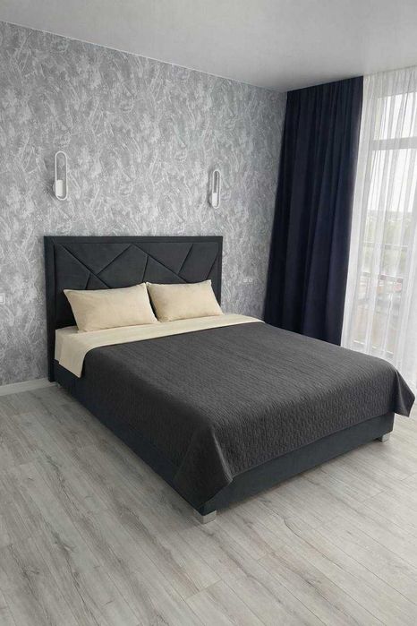 1-но кімнатна квартира з виглялом на річку. Під е-оселю можна!