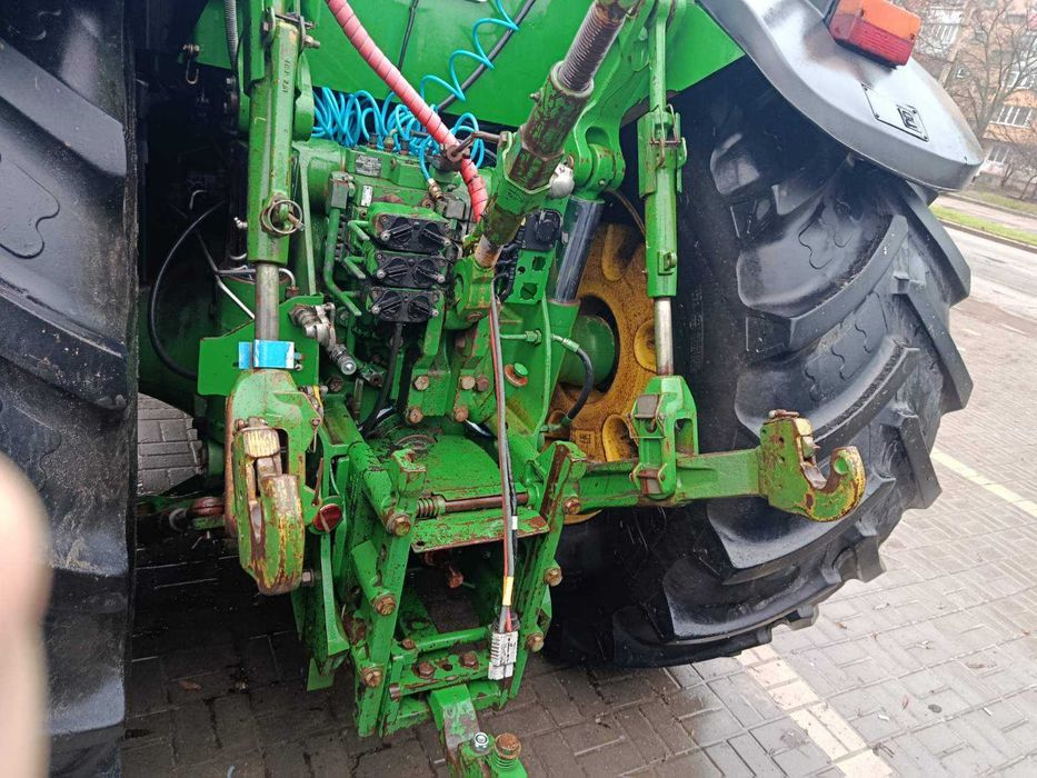 Трактор John Deere 8430