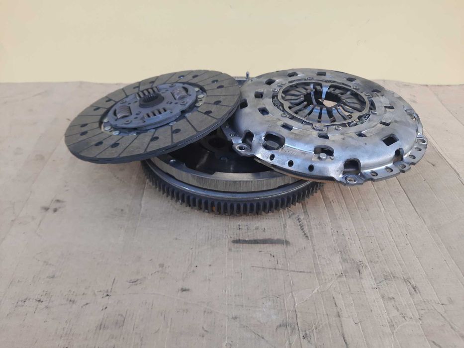 Маховик демпфер щеплення 2.2 Ford Transit Ducato Citroen Jumper Boxer