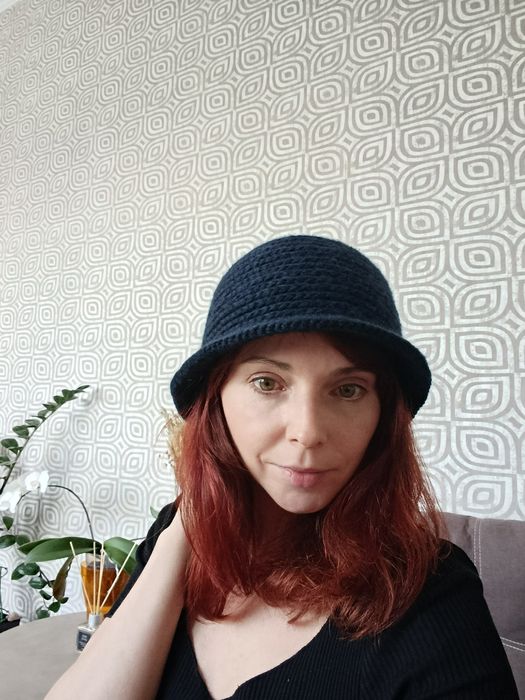 Продам шерстяную шляпку ручной работы