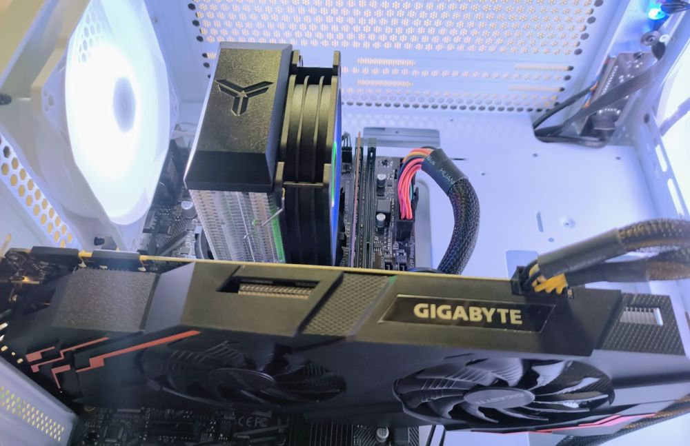 PC gaming Core i5 10400(12 treads) 4,3ghz+ GTX 1070TI 8gb+ 16gb+1,25TB