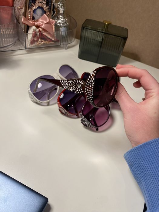 Окуляри в стилі 2000-х, y2k