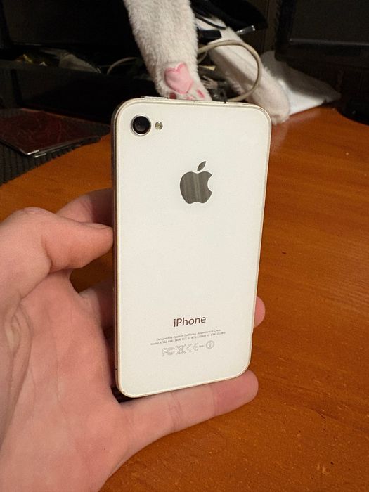 IPhone 4s 8GB для колекції