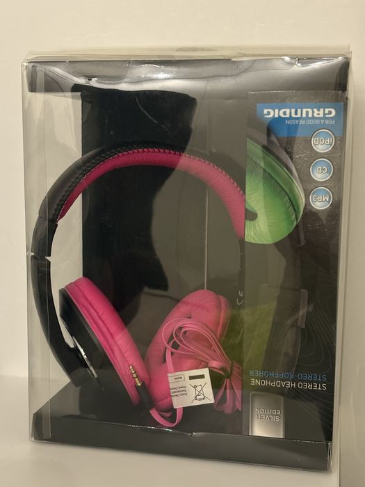 Auriculares “GRUNDIG”