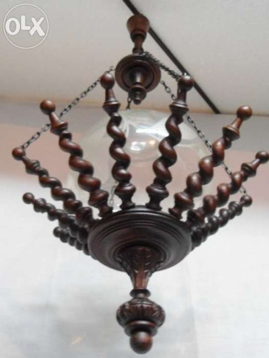 Candeeiro em madeira (Século XVII)