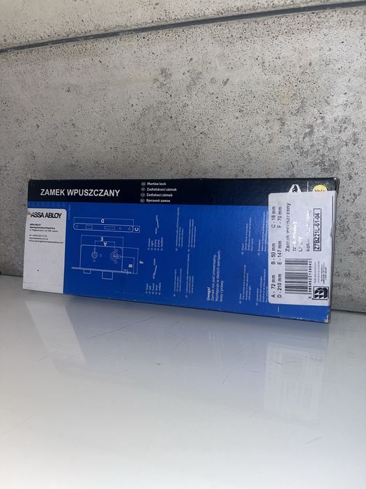 Zamek do drzwi wpuszczany
