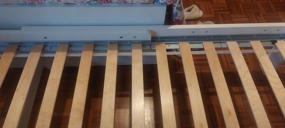 Cama  Solteiro 80x200cm ikea  C/colchão  Usado Bom Estado Faço Entrega