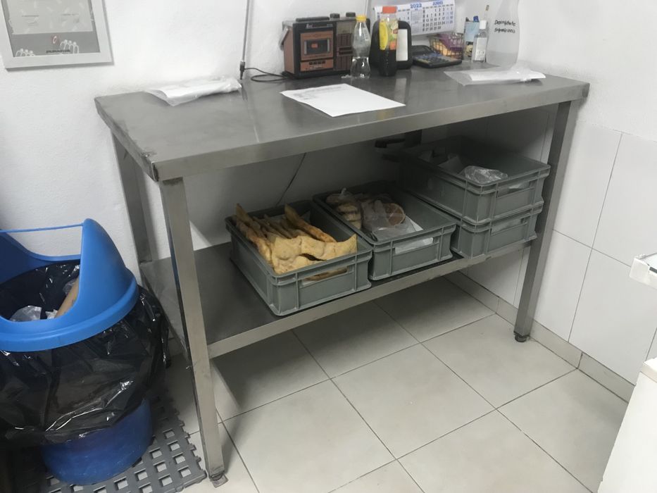 Tendeira padaria tabuleiros mesa inox