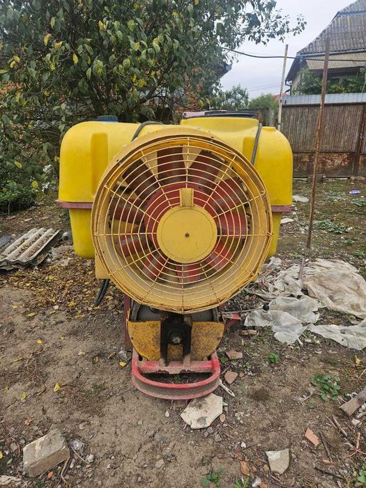 Продам обприскувач 600 л