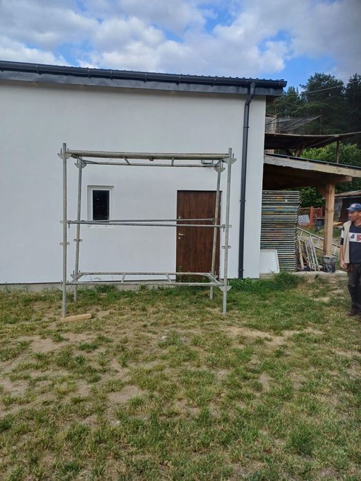 Rusztowanie, około  250m2