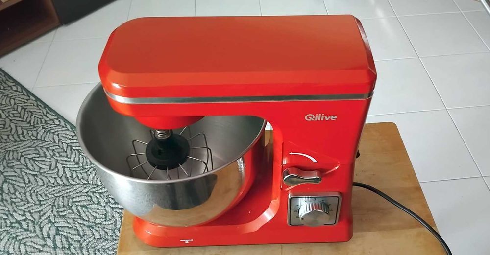 batedeira qilive como nova,usada somente 3 vezes
