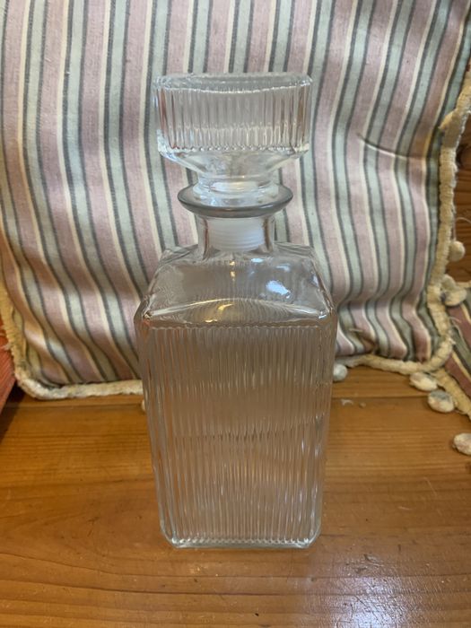 Garrafa vintage de cristal com vedante