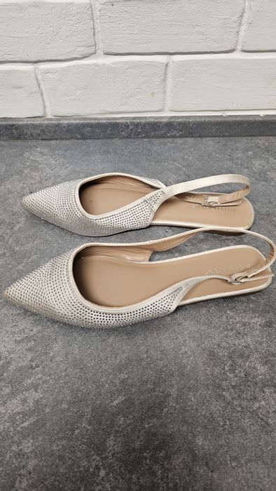 Srebrne baleriny z paskiem na pięcie, Primark, r. 40