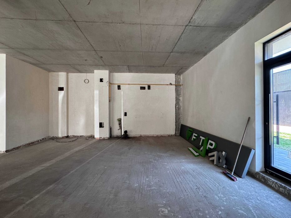 БЕЗ КОМІСІЇ ПРОДАЖ КОМЕРЦІЇ в зданій новобудові вул.Окружна,43