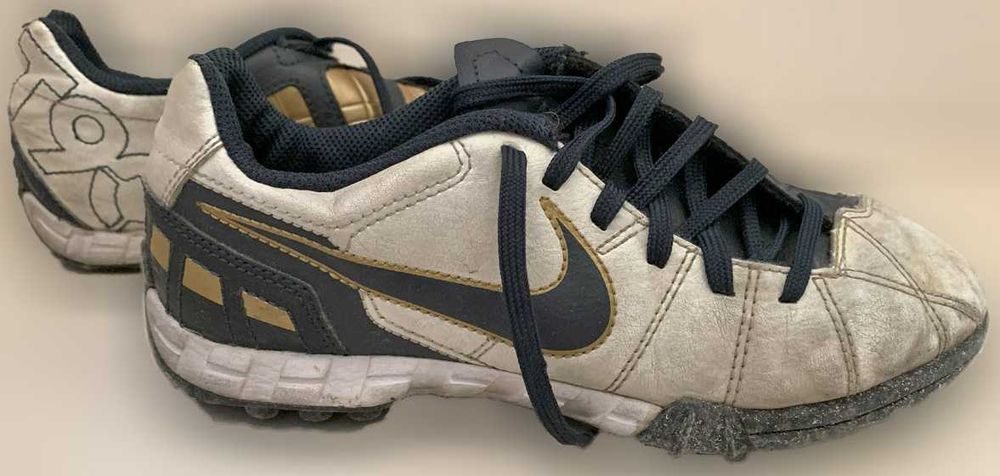 Chuteiras de Futebol Nike Unissexo, Prateado, Preto e Dourado