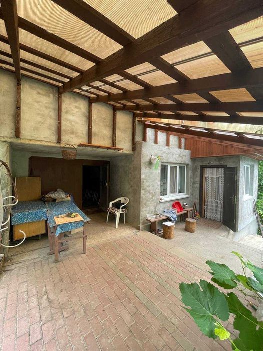 Продам цегляний будинок в Лезнево з приватизованою ділянкою. 34333