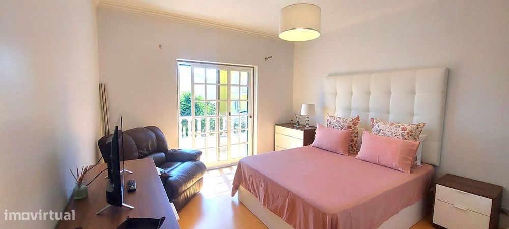 VALE MILHAÇOS - Moradia T4 (com 7 quartos!)