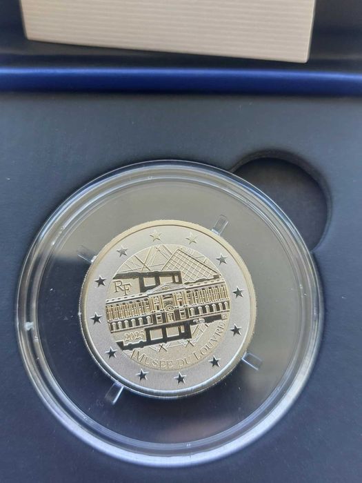 França 2025 - Moeda 2€ PROOF Louvre INVERTIDA