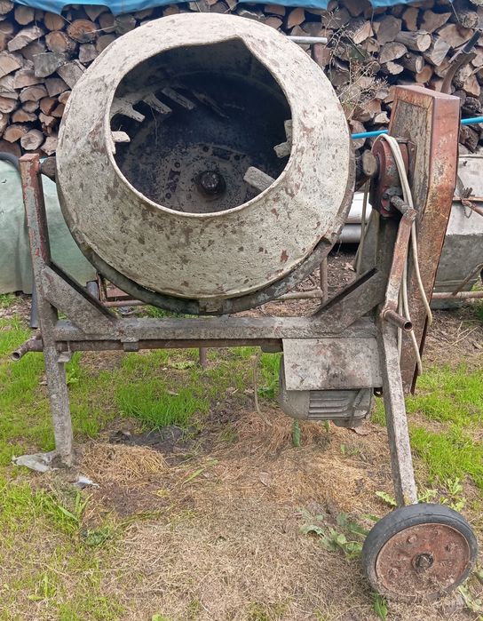 Betoniarka 250 L