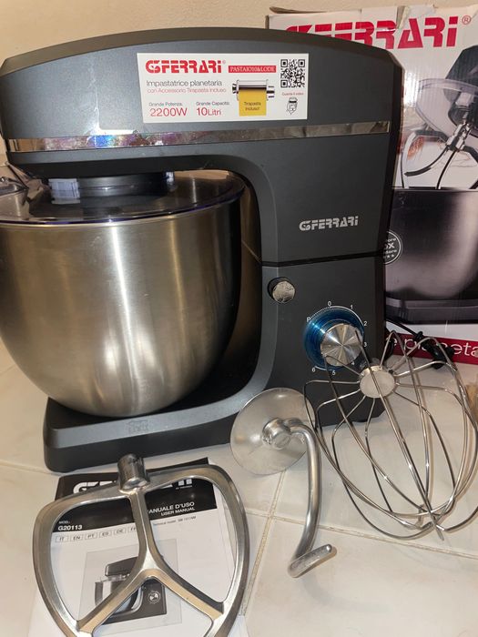 Batedeira GFerrari 2200W e 10 litros + acessório G3 Ferrari
