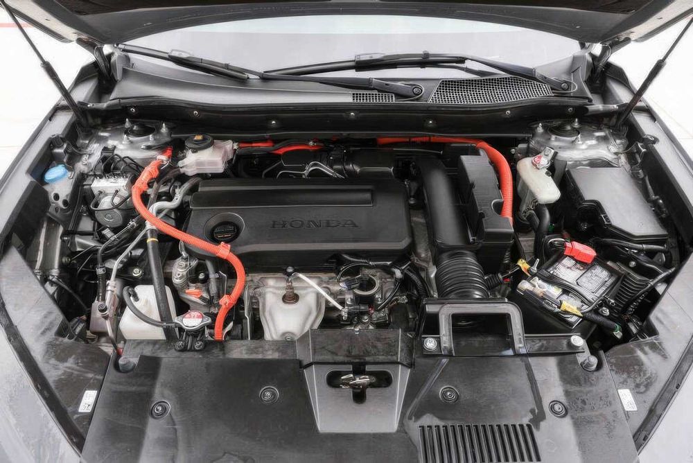 Honda CR-V Hybrid Sport Touring      2023