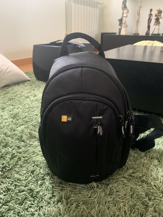 Máquina Fotográfica Canon EOS 700D + objetiva EFS 18-135mm F-3.5-5.6