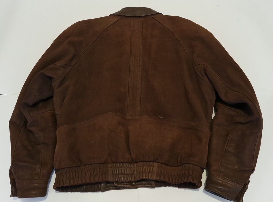 Blusão de pele marca Avelino