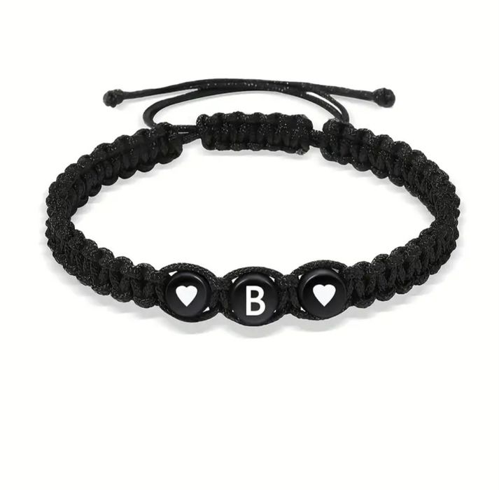 Pulseiras com letra B
