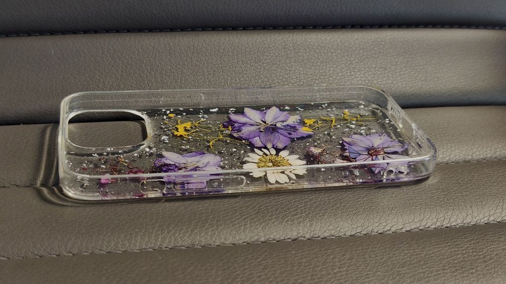 Чохол на iPhone 13