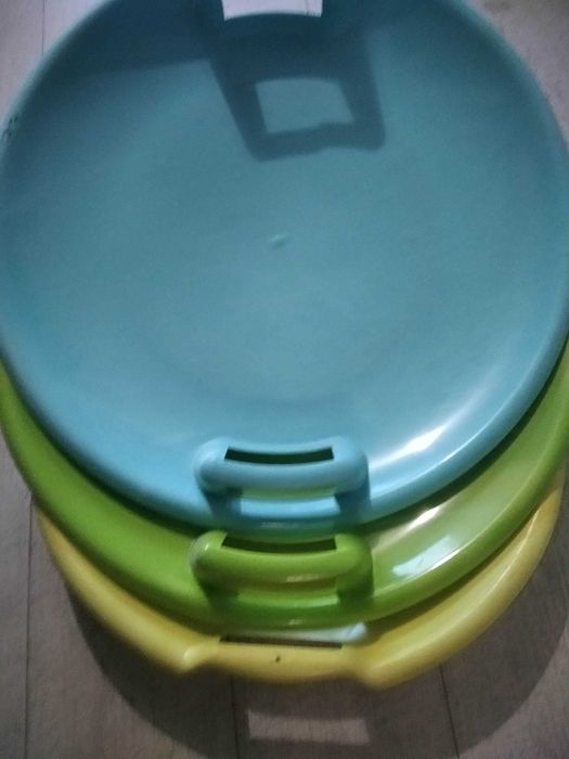 Санки ледянка разные.Лодка надувная детская на пляж.Германия